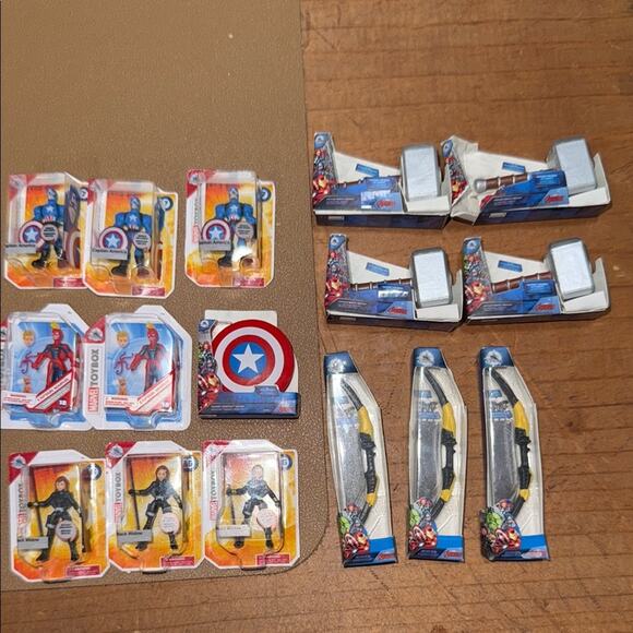 Marvels mini brand lot 3 capt america/marvel 4 hammers 3 black widow bows shield - Picture 1 of 6